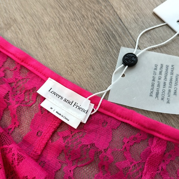 🩷 Lovers and Friends Lia Sheer Skirt in Hot Pink Medium BNWT 🩷 - Picture 8 of 9